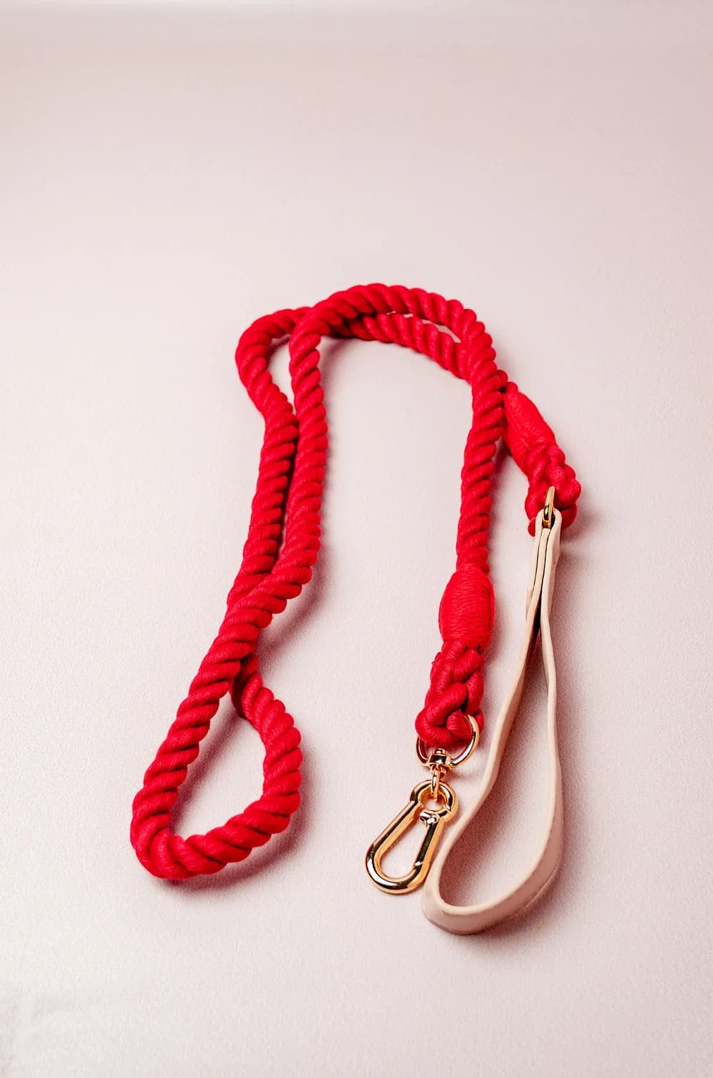 Червоний плетений повідець 1.5м (10-35кг)