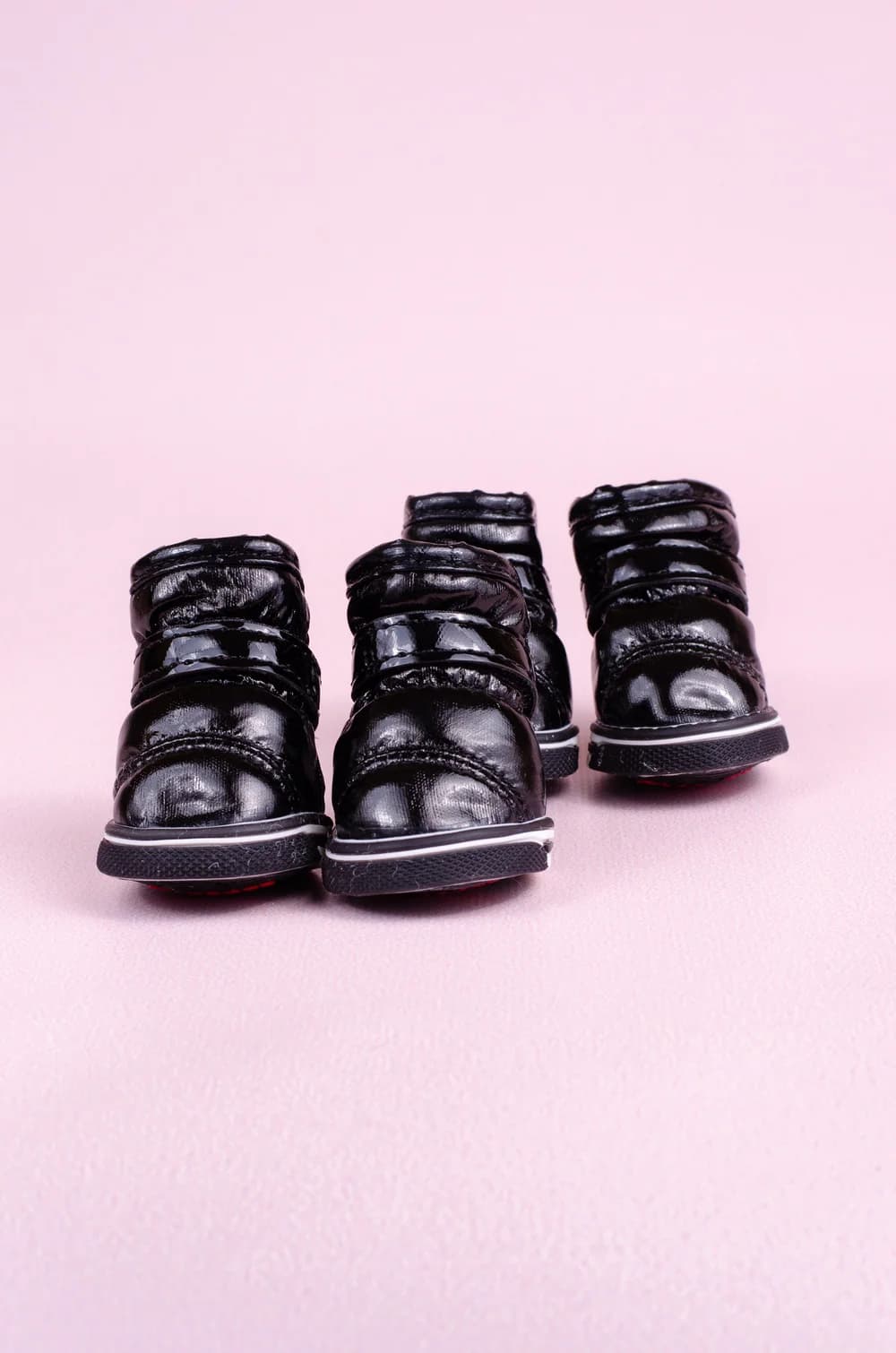 Чорне зимове взуття на хутрі для собак розмір 1