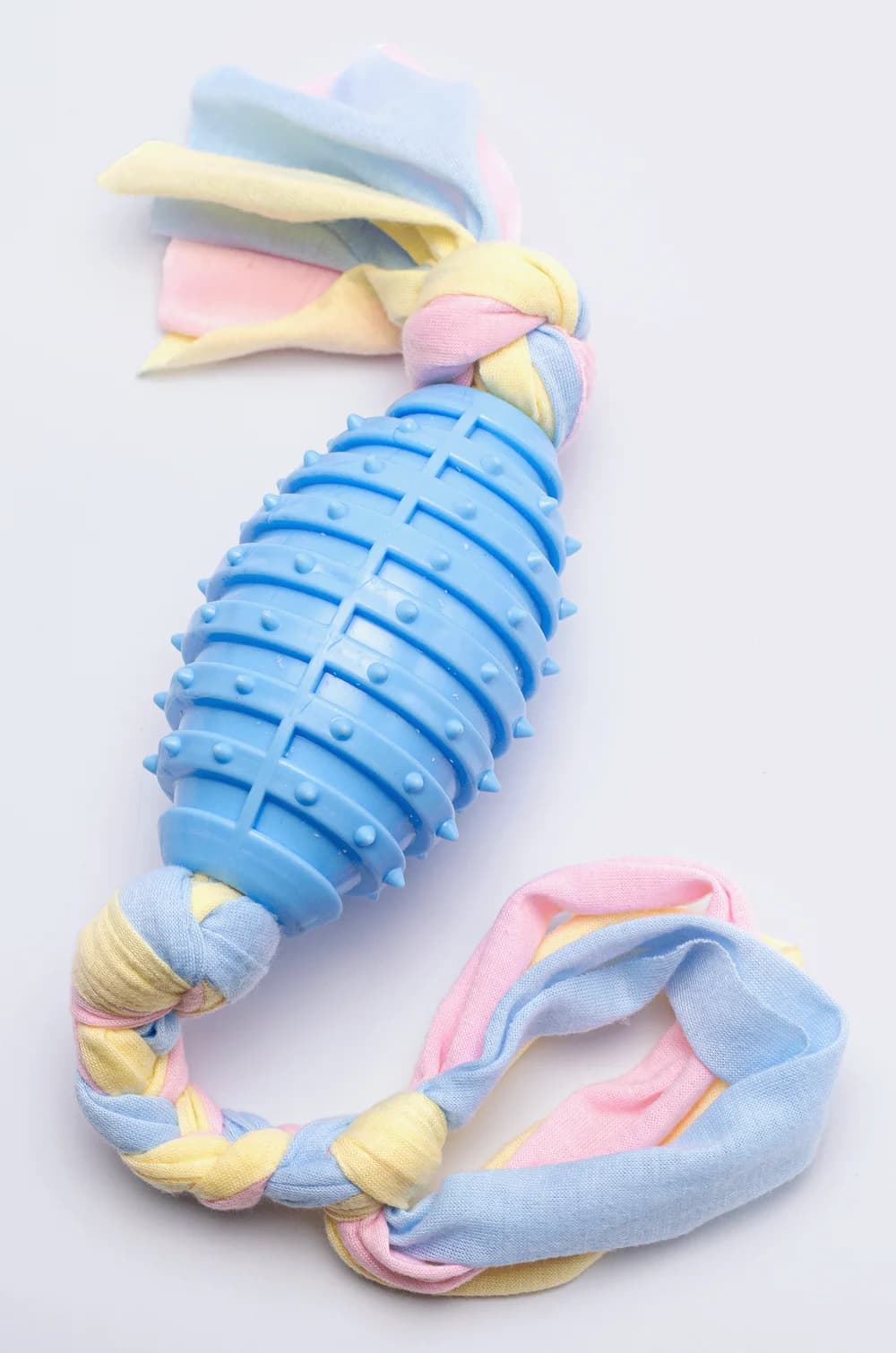 Игрушка для собак мячик "Регби" с канатиком, резина / текстиль, 39x6 см (голубой)