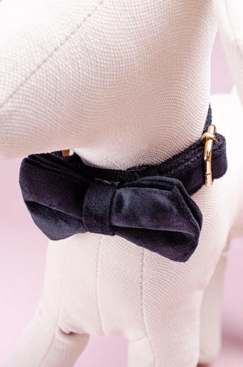 Комплект амуніції для собак шлейка + повідець 1.5м + нашийник + метелик XS (чорний колір, велюр)