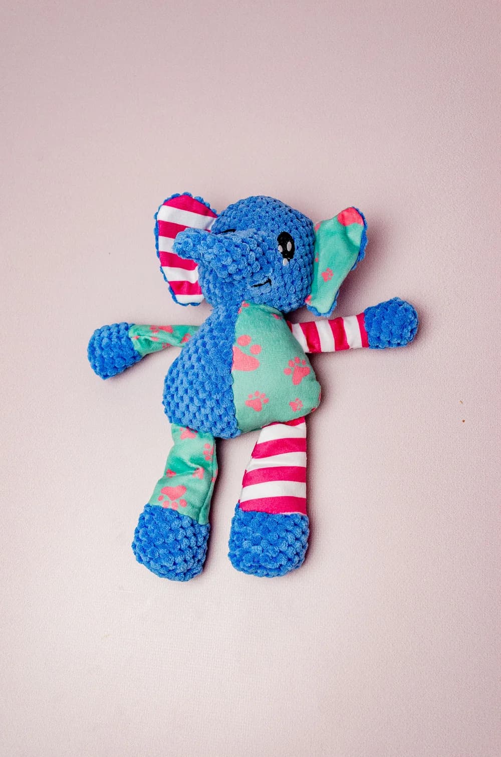 Мягкая игрушка для собак с пищалкой "Слон"