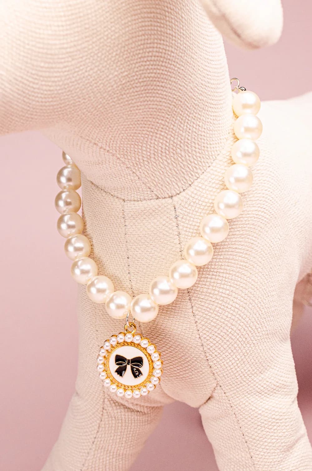 Намисто в стилі Chanel для собак S (чорне)