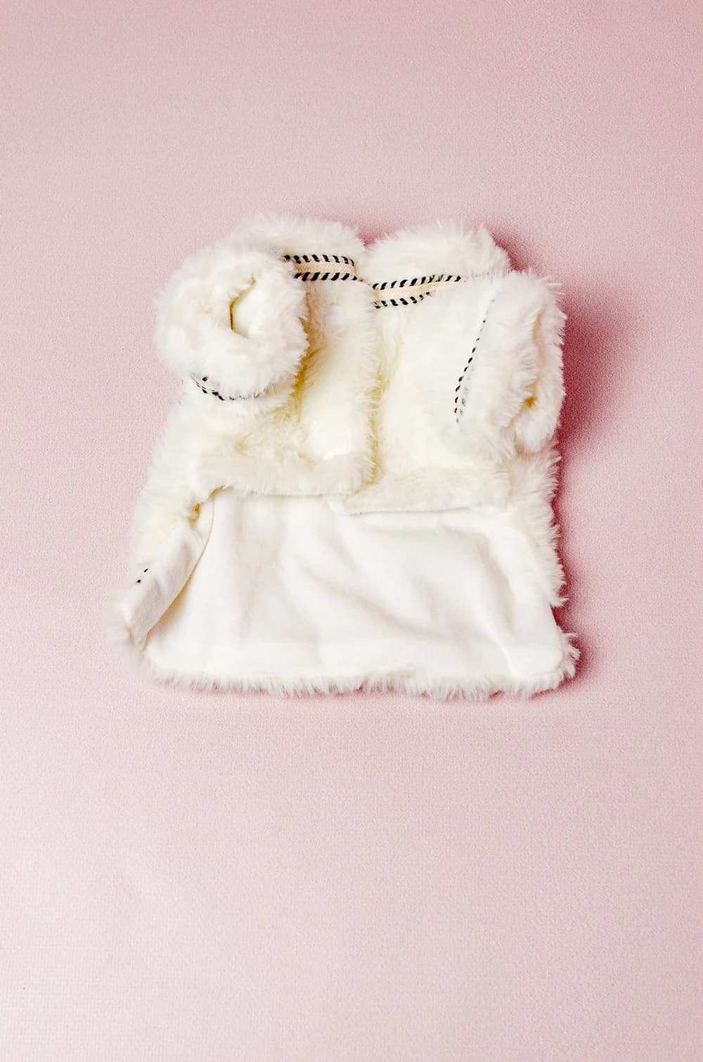 Куртка для собак пальто оздоблене золотими ґудзиками XS