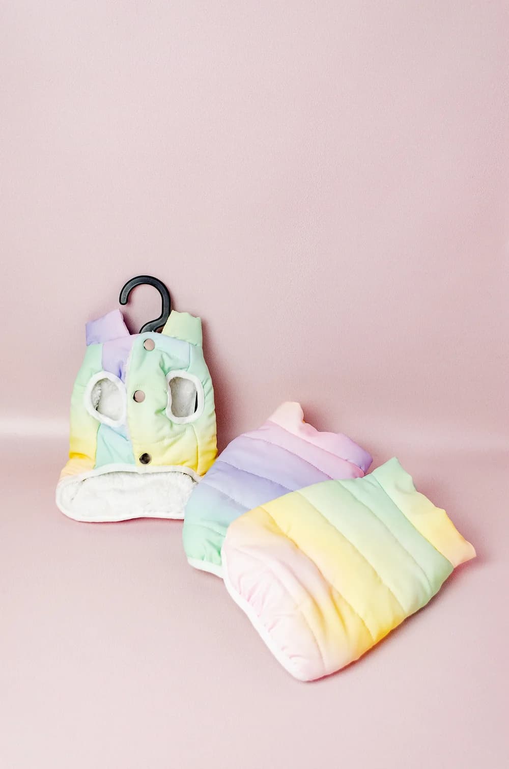 Жилетка для собак радужная S