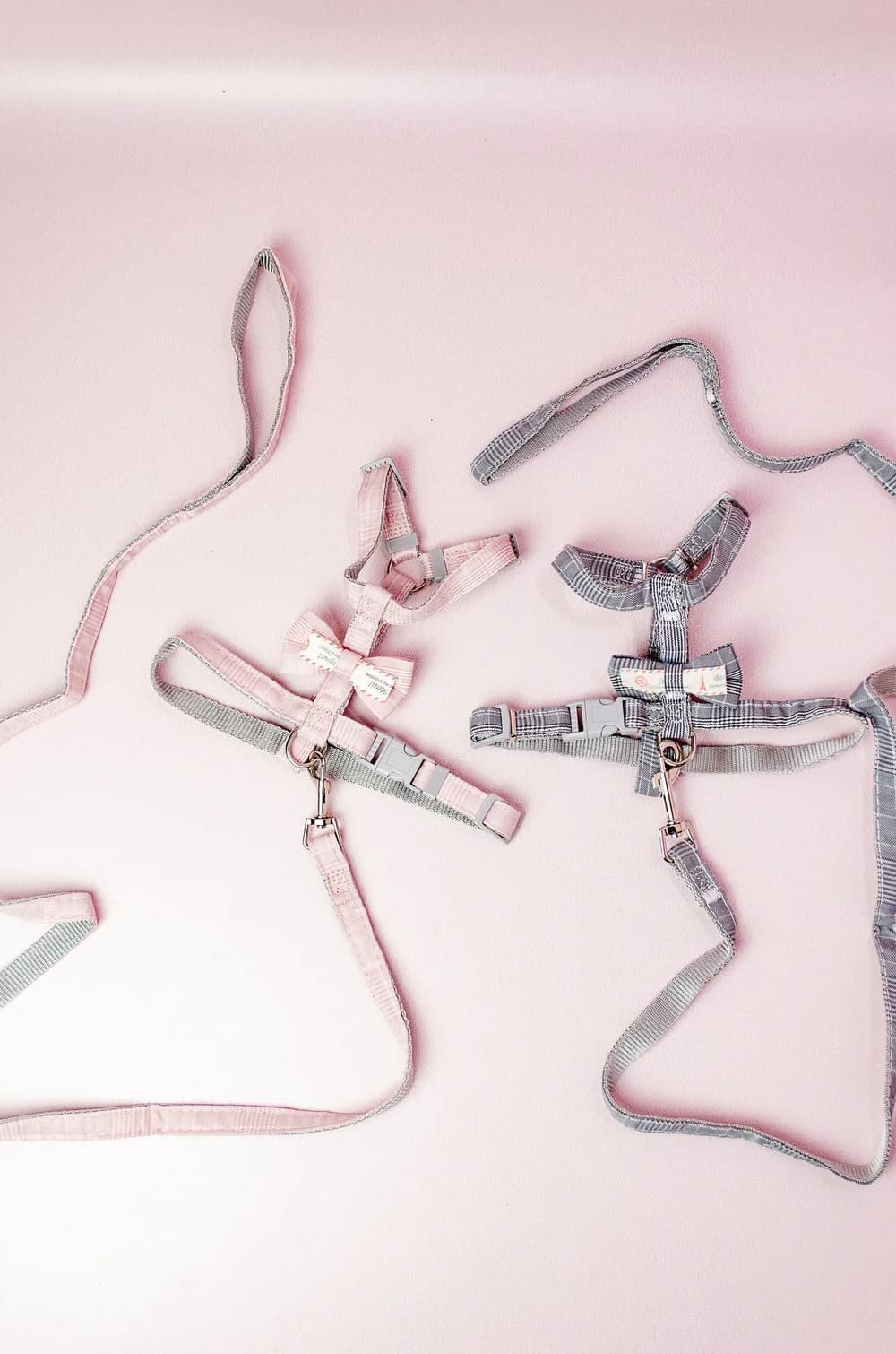 Шлейка-бантик с поводком 1,2м S (серая)